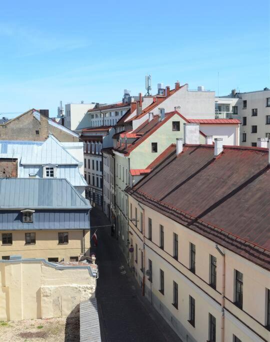 Luxury Apartment With A Balcony And View In Riga Old Town Экстерьер фото