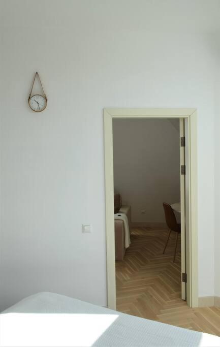 Luxury Apartment With A Balcony And View In Riga Old Town Экстерьер фото