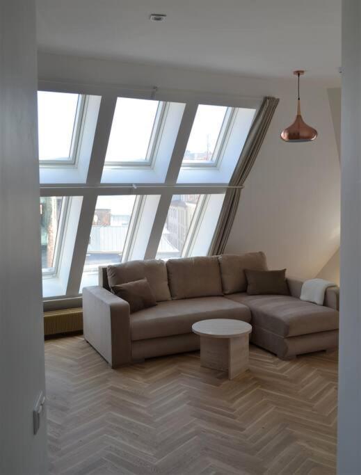 Luxury Apartment With A Balcony And View In Riga Old Town Экстерьер фото