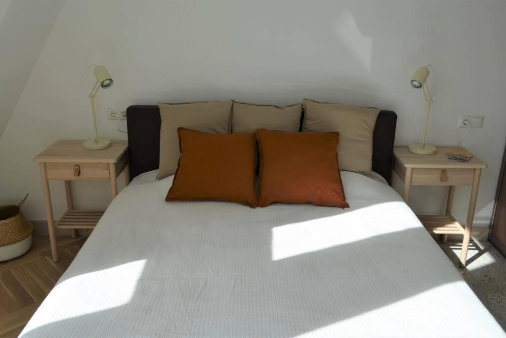 Luxury Apartment With A Balcony And View In Riga Old Town Экстерьер фото